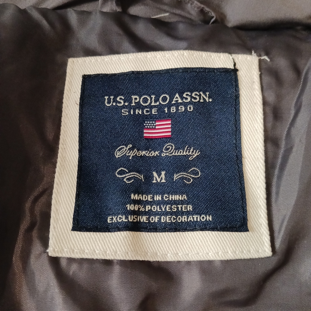 U.S. Polo Assn Quilted Puffer Jacket SZ Medium - Picture 8 of 8